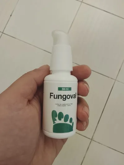 Fungoval krema u ruci