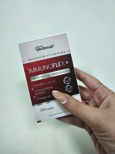 ImmunoFlex+ kutija u ruci